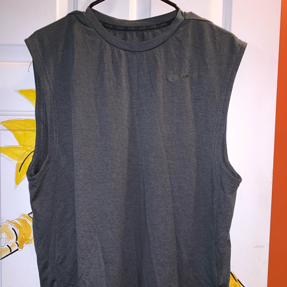 Nike cut off shirt